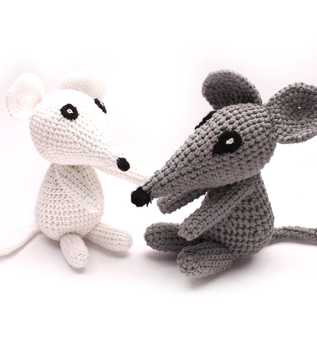 Soft Knitted Mouse with the Rattle 1044 White